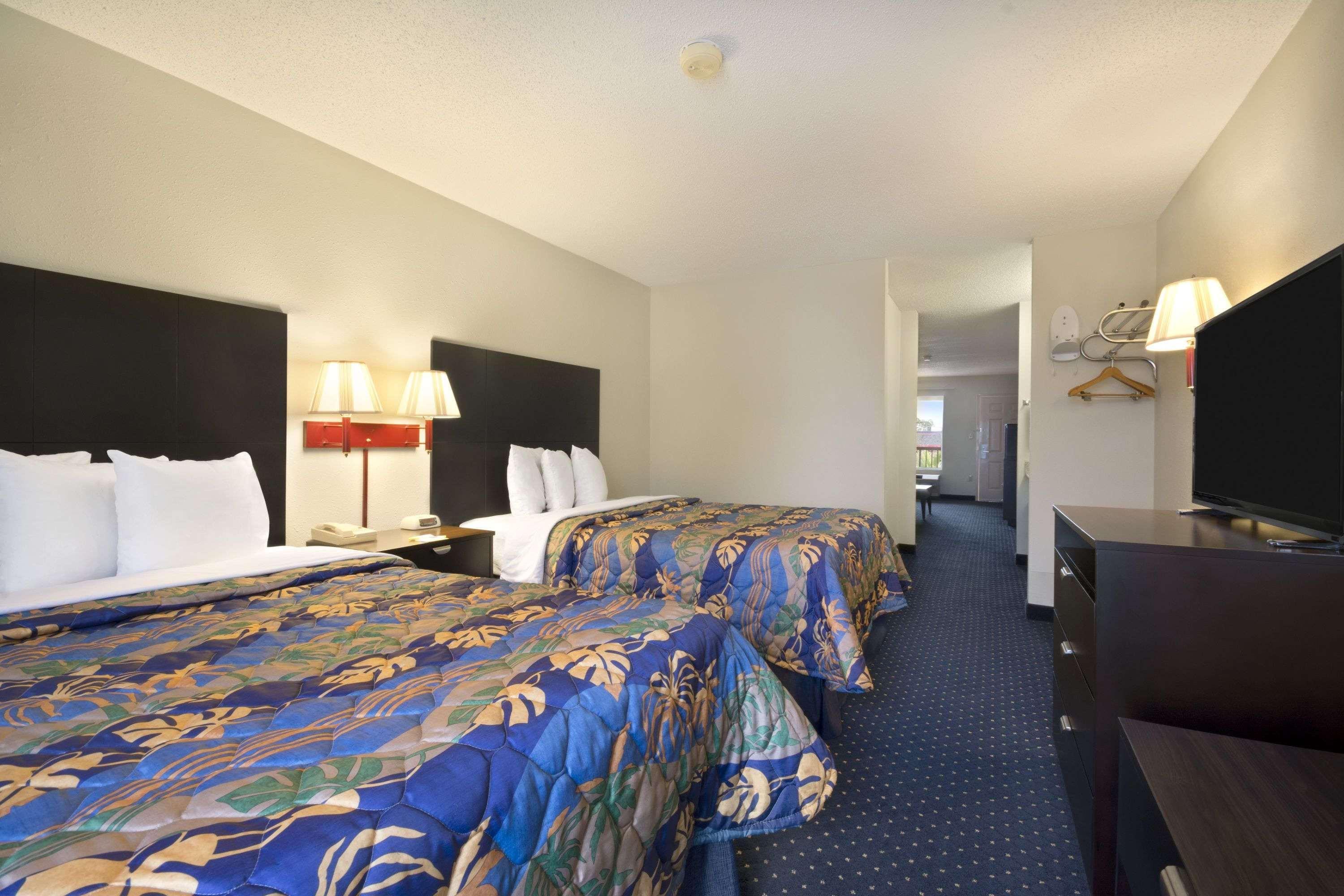 Days Inn By Wyndham Alma Ruang foto