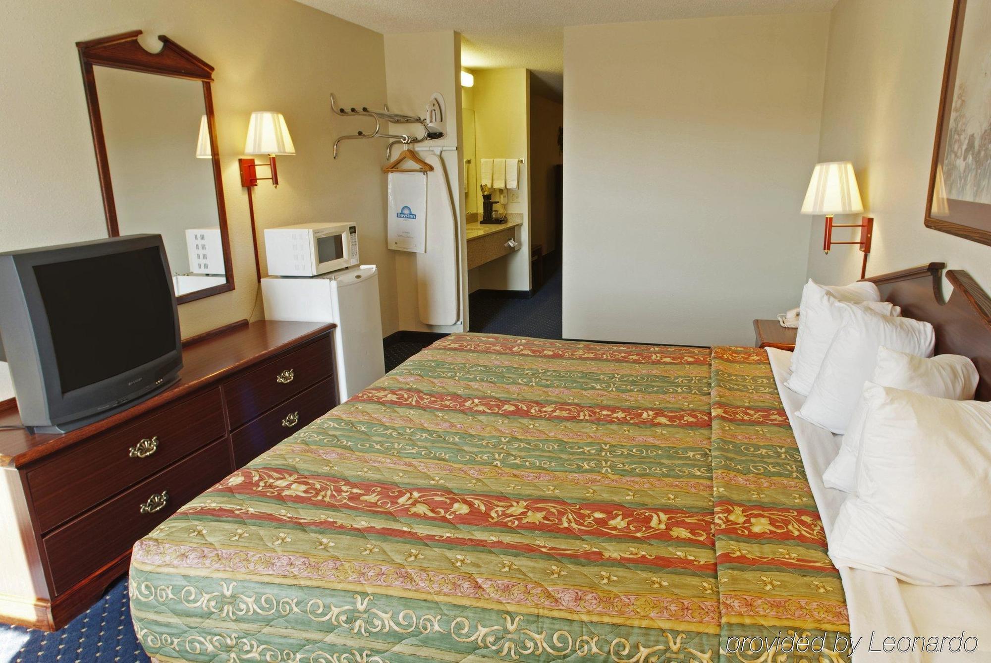 Days Inn By Wyndham Alma Ruang foto