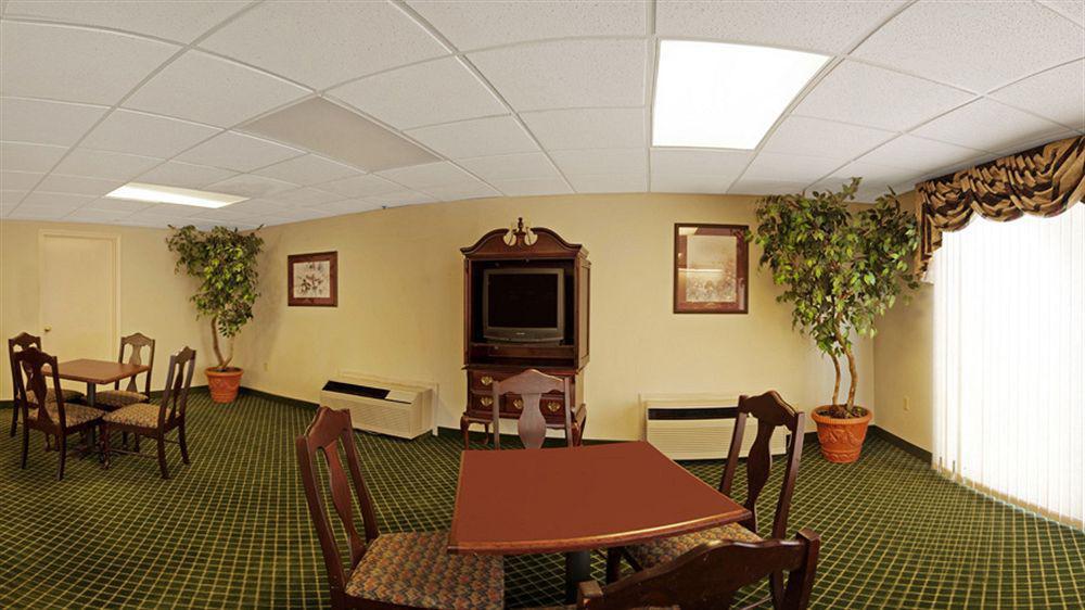 Days Inn By Wyndham Alma Bagian luar foto